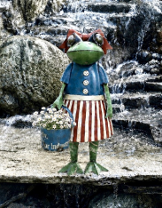 WILLOW AMERICANA FROG W/ BUCKET *NEW* AVAIL DEC 2026